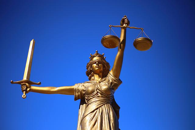 justice-2060093_640 - 23 Kb